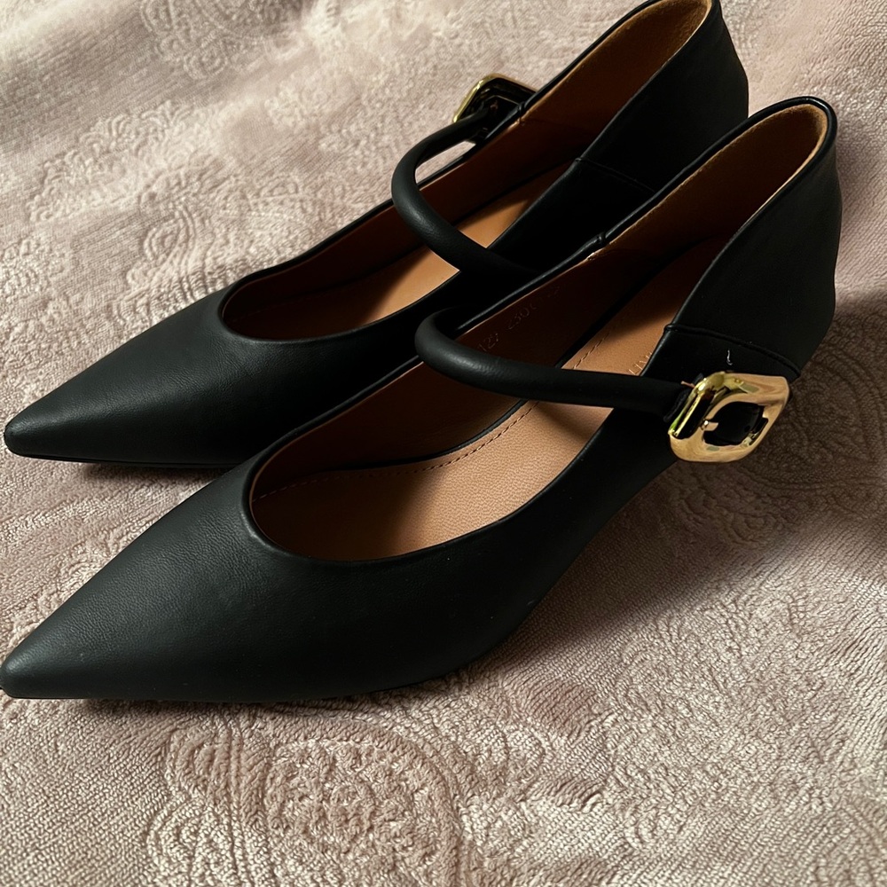 Mulinhoa Kitten Heel Maryjane shoes size 6 (230)